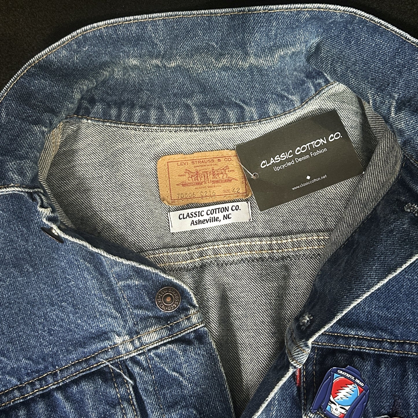 Upcycle Grateful Dead Jerry Garcia Band Levi's Denim Jacket Cats Under the Stars Vintage USA 42 Men's Medium Women's Large