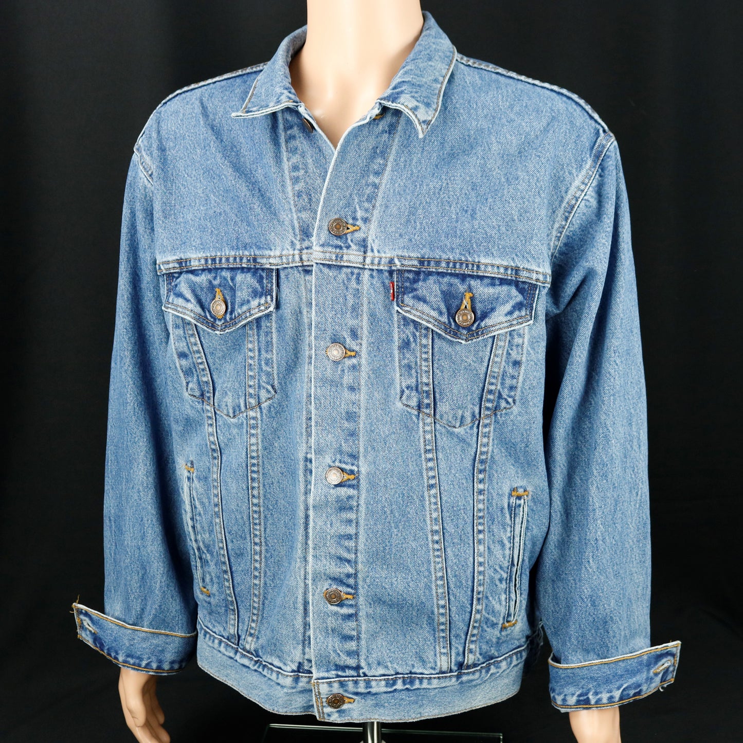 QUEEN Band Levis Denim Jacket Vintage USA Mens Large