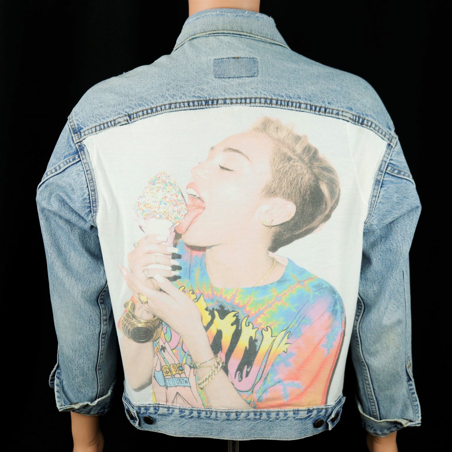 MIley Cyrus Levis Denim Jacket USA Mens Medium Womens Large